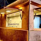 مواصفات العربه -1- مطبخ كامل مصنوع من الاستيل 2 جدران و