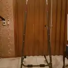 جهاز لتمارين اعلى الجسم جديد و خزانه ملابس أسود