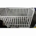 سرير اطفال للبيع بي 50 ريال فيه كسر بسيط من تحت غير مؤثر اطل