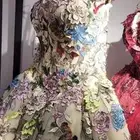 لدي مجموعه فساتين ملكه