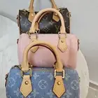 شنط لويس فيتون ماستر خامه حلو جدا  نظيف ومرتب