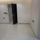 شقة جديدة للإيجار حي الجنادرية (بوابة الشرق) 2500 شهري