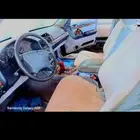 سيارة من مرسيدس موديل 93 مفحوص