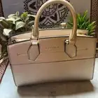 للبيع شنط نسائيه