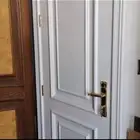 تصنيع ابواب خشبيه للمنزل بي شكل جميل تناسب مع ديكور للبيت