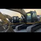 بكلين كتربلر للإيجار يوميه او قطوعه