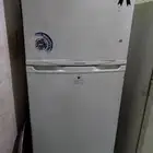 ثلاجه للبيع بحاله ممتازه النوع سامسونج بخار السعر 550