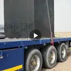 تريله شاحنه لنقل البضايع