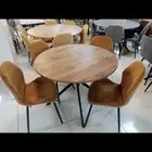 طاوله طعام دائريه