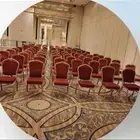 توجد عندنا قهوتيين وصبابين وكراسي وطاولات وزل ملكي وزل الايد