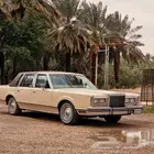 لنكون تاون كار موديل 1981 نظيف للبيع