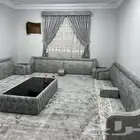 تفاصيل كنب مودرن ستائر وافي مساند طقم كلاسيك أميركي على حساب