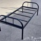 سرير حديد نفر عليه ضمان تتوفر كميه المقاس 90 190