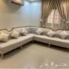 فني تفصيل وتنجيد جميع انواع الكنب والستائر