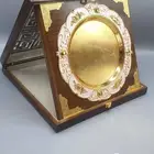 دروع فاخرة وأشكال متنوعة