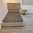 سرير نفر ونصف مع دولاب وطاولة زينة وأثاث غرفة نوم كامل