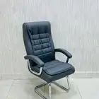 كراسي مكاتب جلد