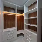 دولاب ملابس