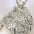 ملابس جديده وطاولات خدمه مستخدمه قليل نظيفه جدا