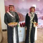 قهوجيين وصبابين رجال ونساء