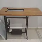 طاولة مكينة خياطة