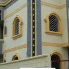 ديكورات خارجيه والياسه ملونه باللااسمنت الابيض وكسر رخام وحج