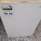 ثلاجة صغيرة