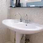 مراية مغسله حوضين وحوض فرشه طاولة طعام