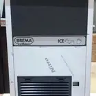 مكائن اسبريسو الايطالي صانعات ثلج خلاطات عصارات برتقال
