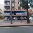 شقه ارضي للايجار عوائل 3غرفه العزيزيه ش الصحافه جده ب21 الف