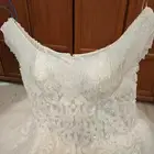 فستان عروس نظيف جدا استخدام خمس ساعات