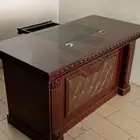 مكاتب زجاج وخشب والوميتال