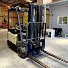 تاجير رافعات شوكيه وكرينات جميع الاحجام إيجار شهري أسبوعي يو