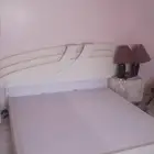 سرير كبير نفرين صناعة امريكي للبيع بدون مرتبة