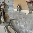 قهوجيين وصبابين رجال ونساء