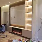 طاولات تلفزيون مع خلفيه شاشه مع الاناره مع بديل الخشب