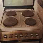 فرن كهربائي للبيع نظيف