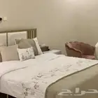 كنب و كرسي و مكتبة للبيع