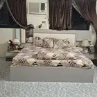 غرفة نوم ملكيه تنفع لعرسان الغرفه فيها اضاءه ومخابئ سريه