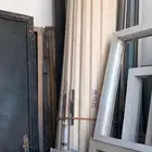 يوجد أبواب خشب وحديد ودرايش المونيا وسخانات وكراسي وخزانات