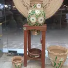 زير مكة طين صافي بدون أي اظافات مع نقش خفيف مع قاعدة خشب مع