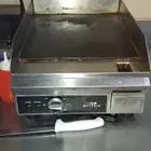 للبيع ايطالي سخان ساندوتش وصاج خبز ومعدات اخري