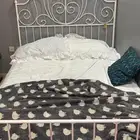 سرير ابيض مقاس 200 140 للبيع