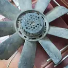 قطع غيار مرسيدس شبح ومرسيدس 560