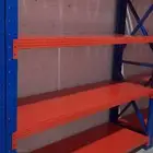 يوجد لدينا جميع انواع الرفوف