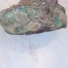 حجر زمرد خام للبيع الوزن 1كيلو وربع