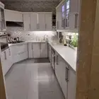 مطبخ مع الأجهزه