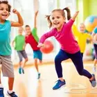 مدرب دفاع عن النفس لاطفال