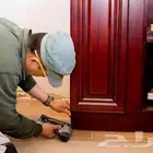 فك ونقل وتركيب غرف النوم والستاير والمطابخ