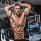 مدرب لياقة بدنية